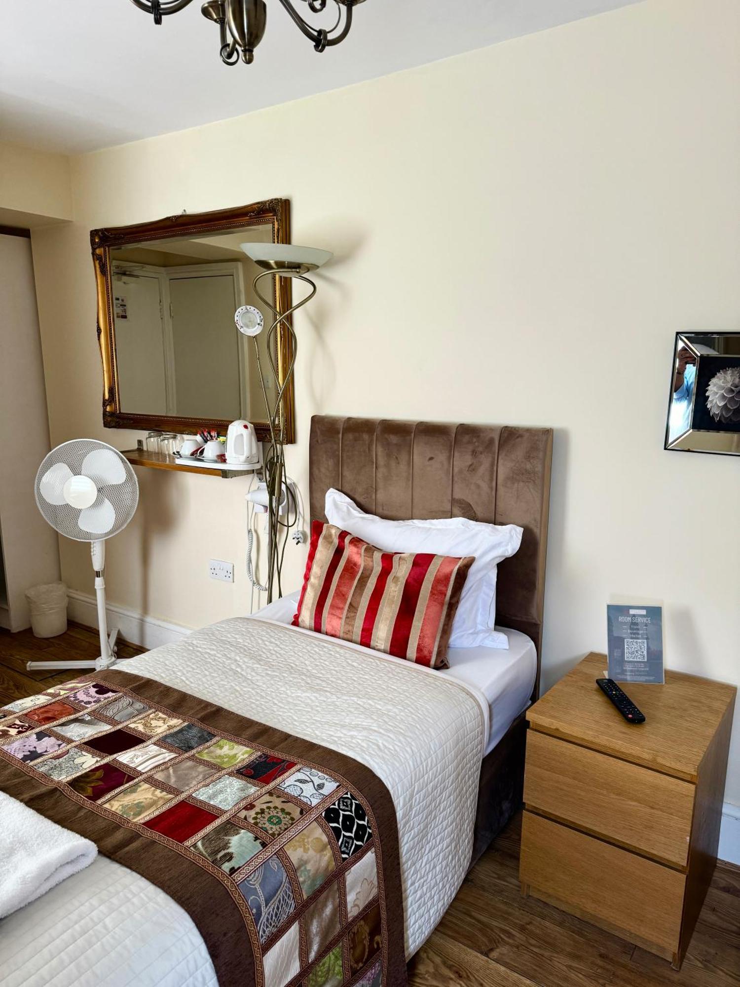 Abc Hyde Park Hotel London Bagian luar foto