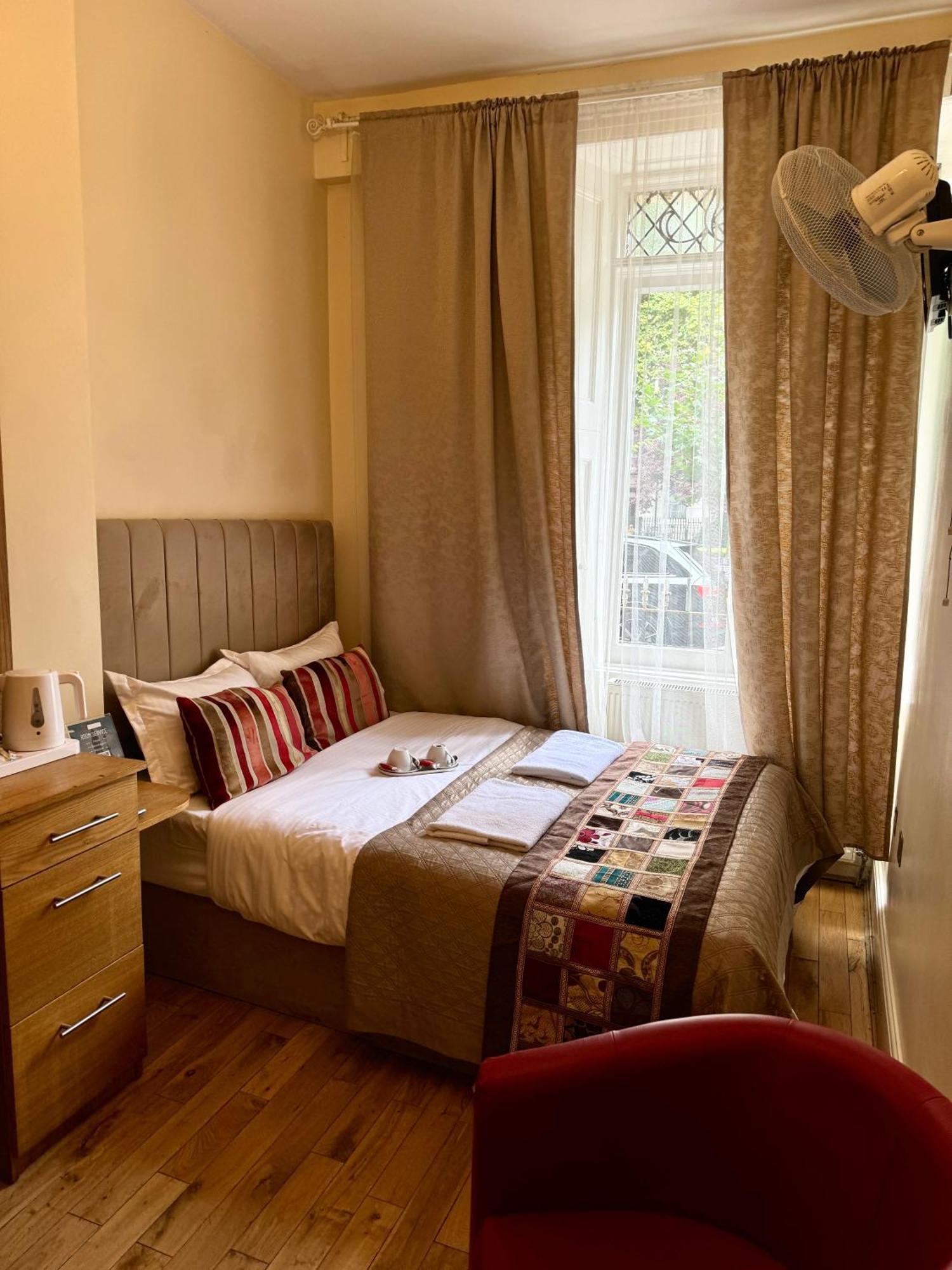 Abc Hyde Park Hotel London Bagian luar foto